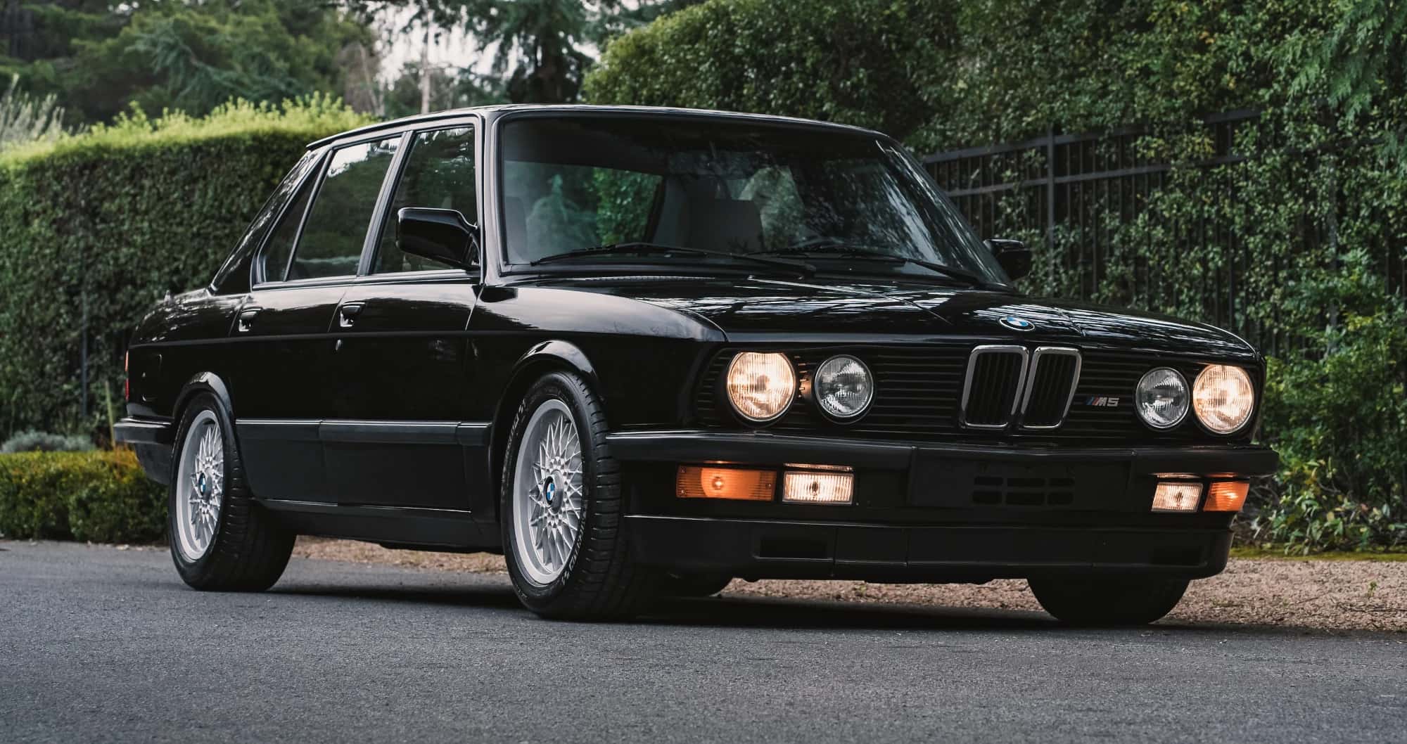 1988 BMW M5 4DR Sedan