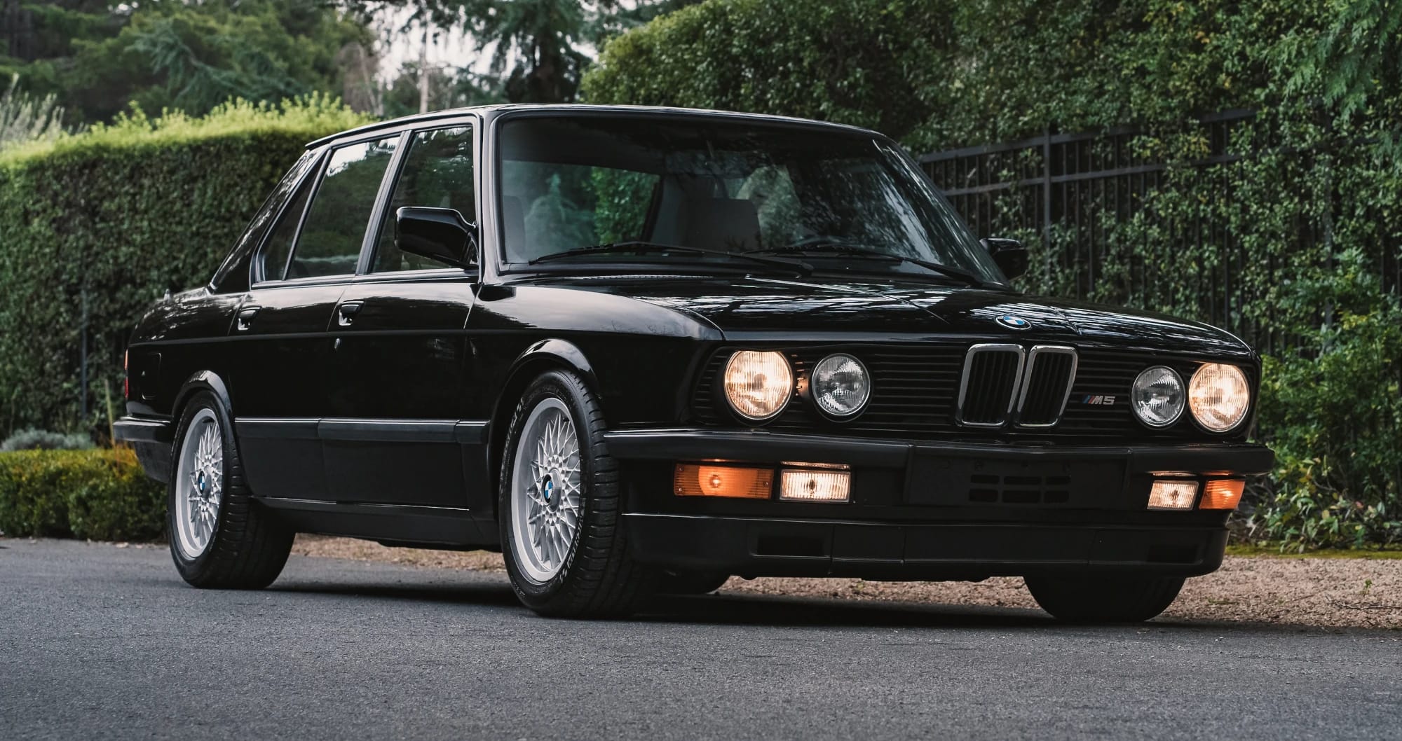 1988 BMW M5 4DR Sedan