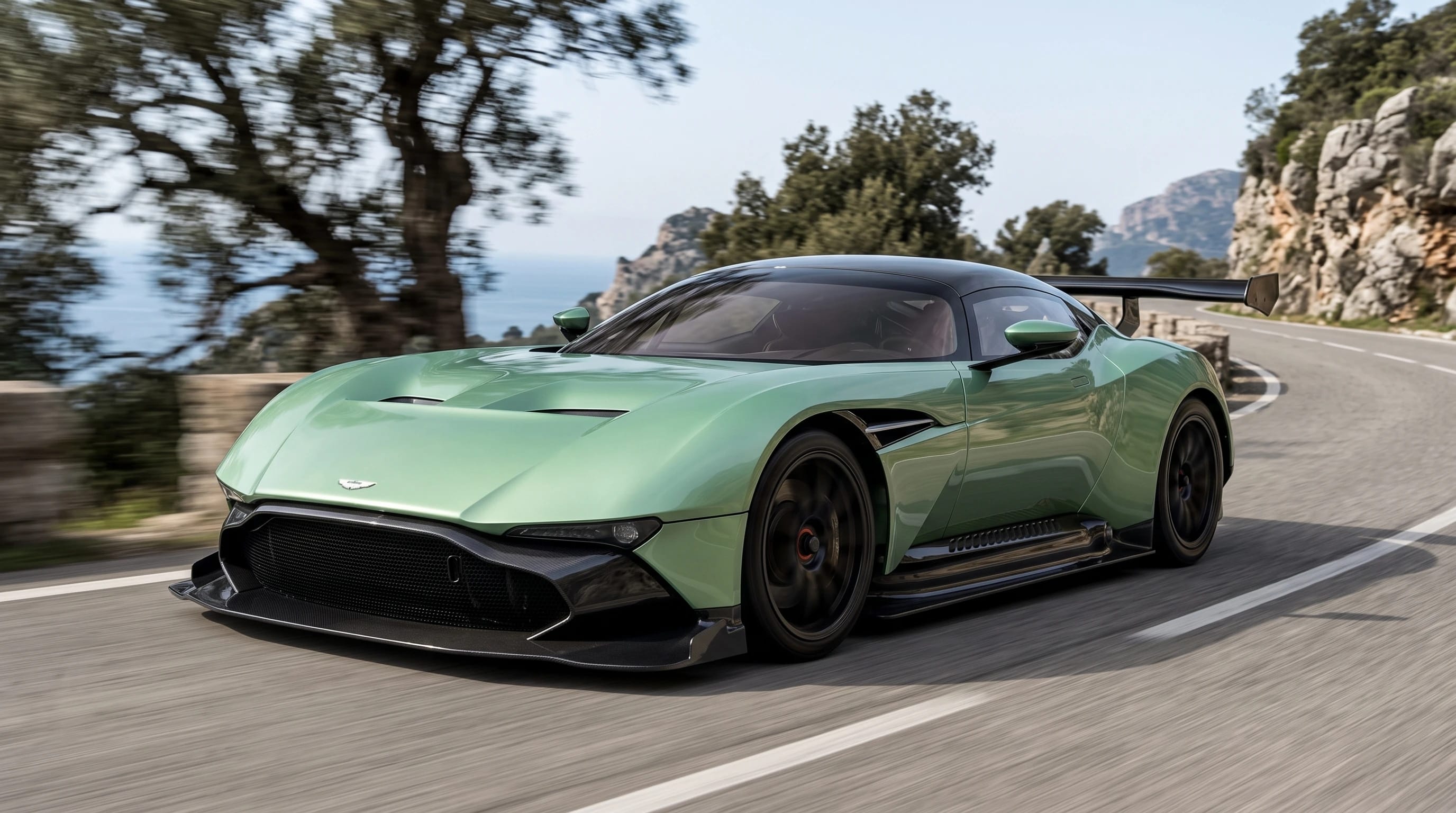 2016 Aston Martin Vulcan Coupe