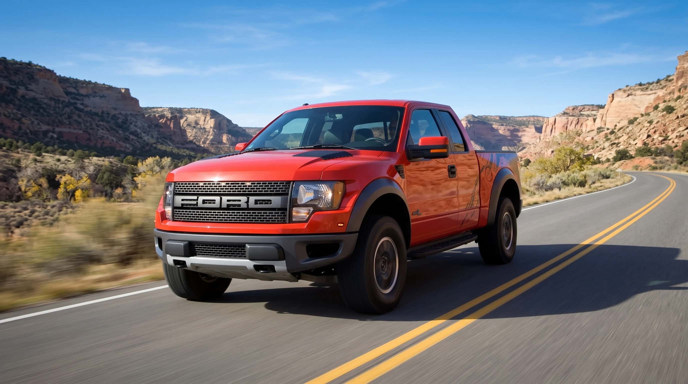 2012 Ford F-150 SVT Raptor 4X4 Super CAB Styleside 5.5 FT. BOX 133 IN. WB