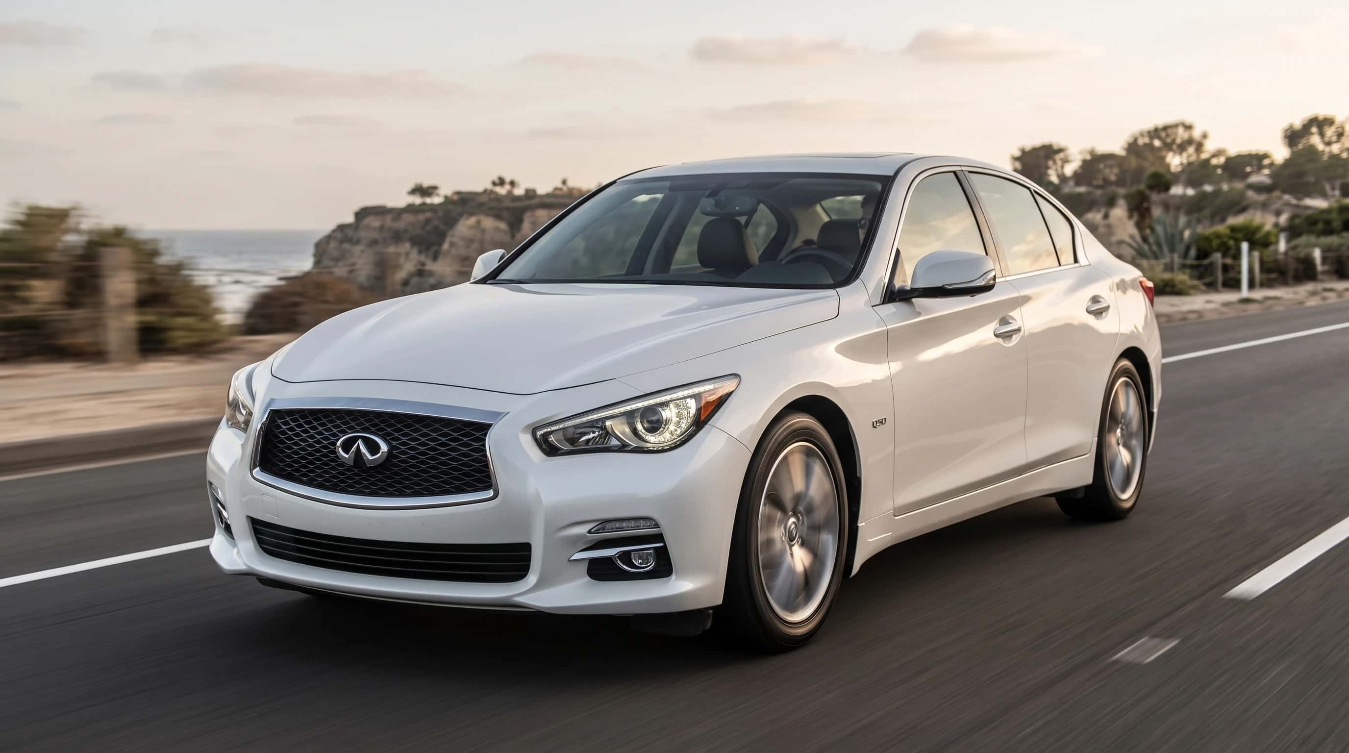 2015 Infiniti Q50 Premium 4DR AWD Sedan