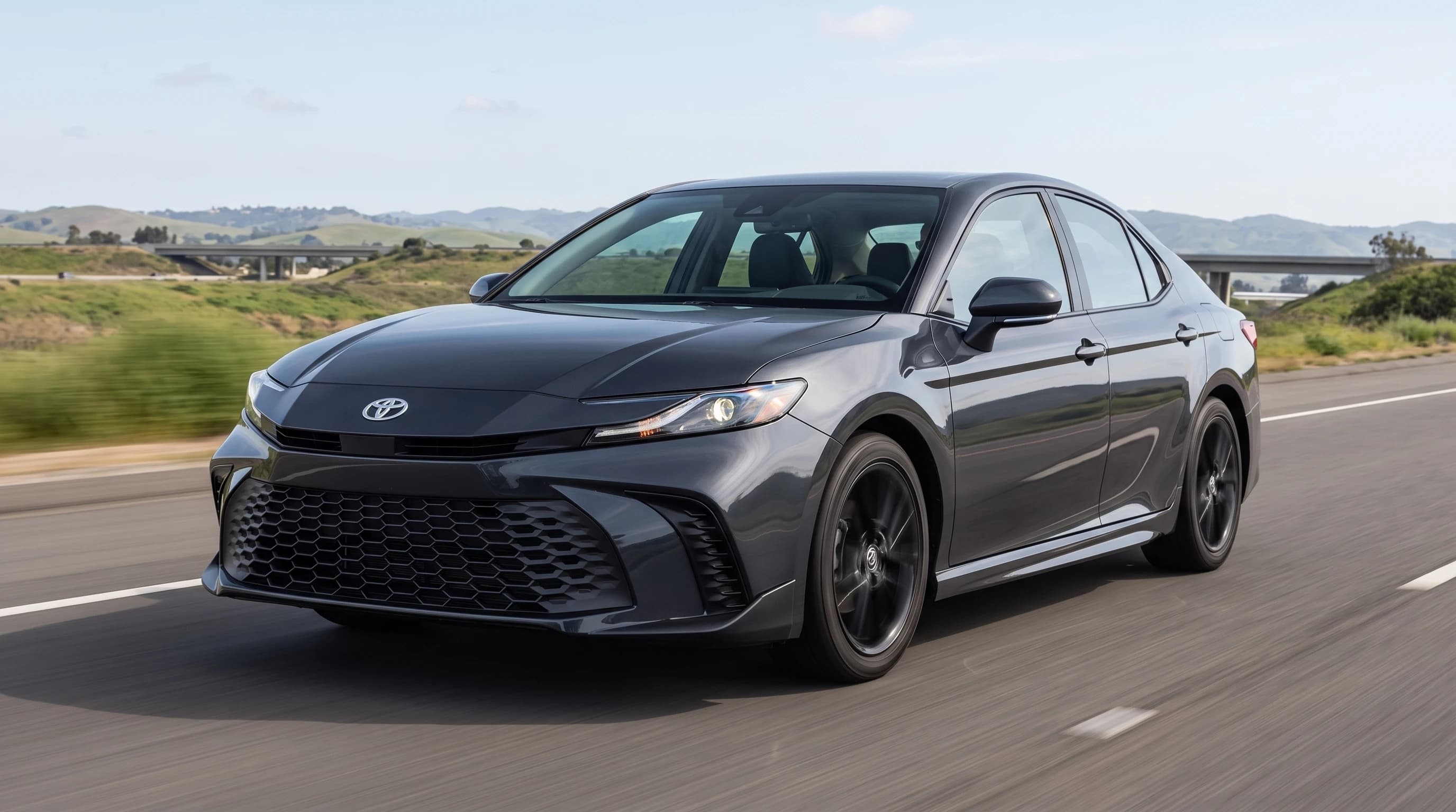 2025 Toyota Camry SE AWD