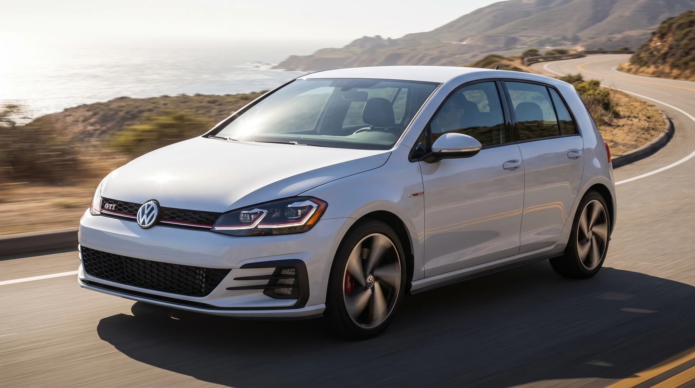 2018 Volkswagen Golf GTI 2.0T SE 4DR Hatchback